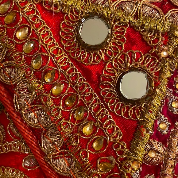 Indian style envelope clutch - Picture 2 of 3